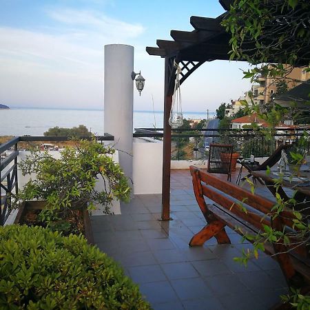 Port View Suites Kavala Exterior foto